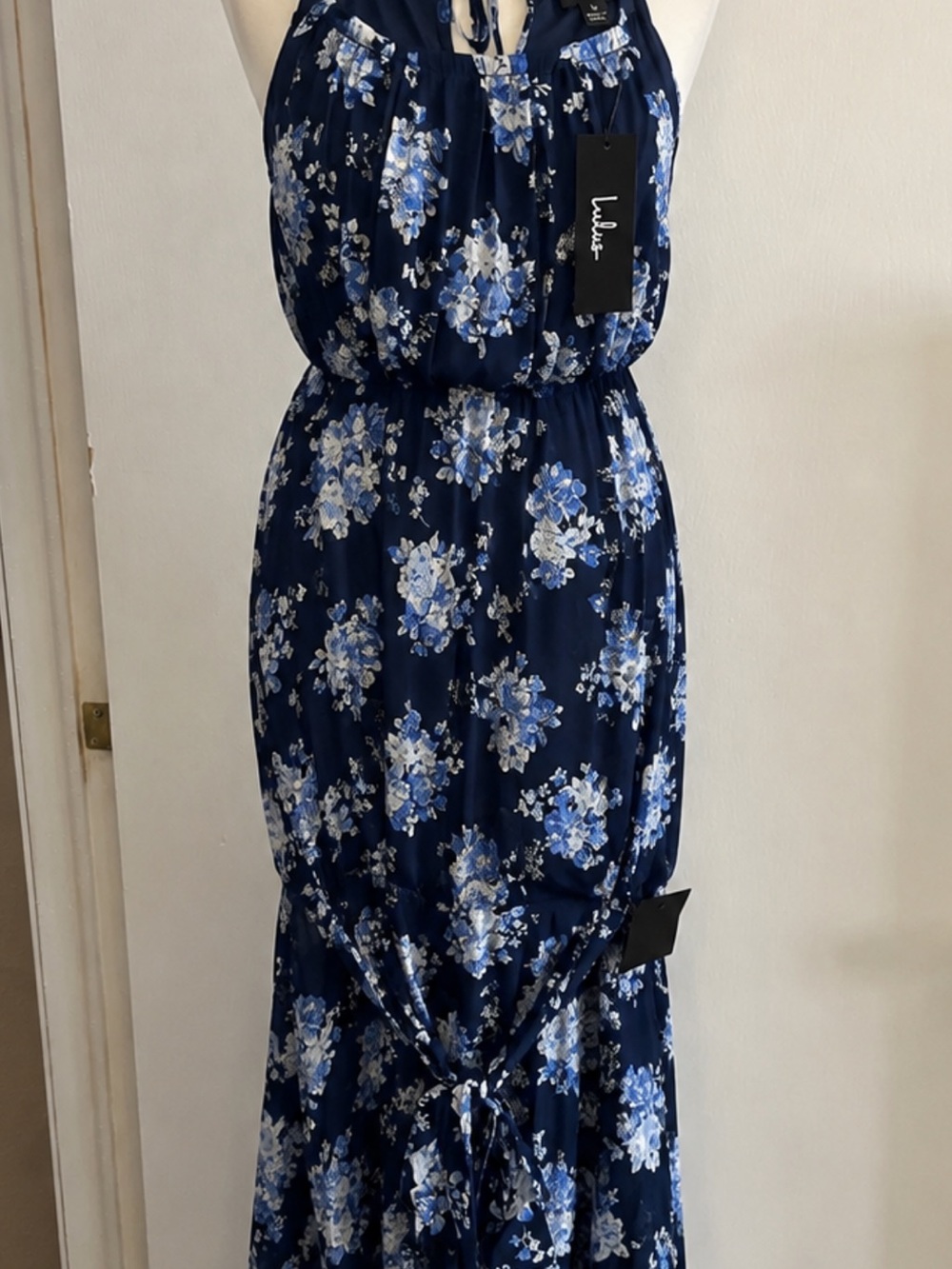 Lulus halter pleated maxi flowing navy floral dress